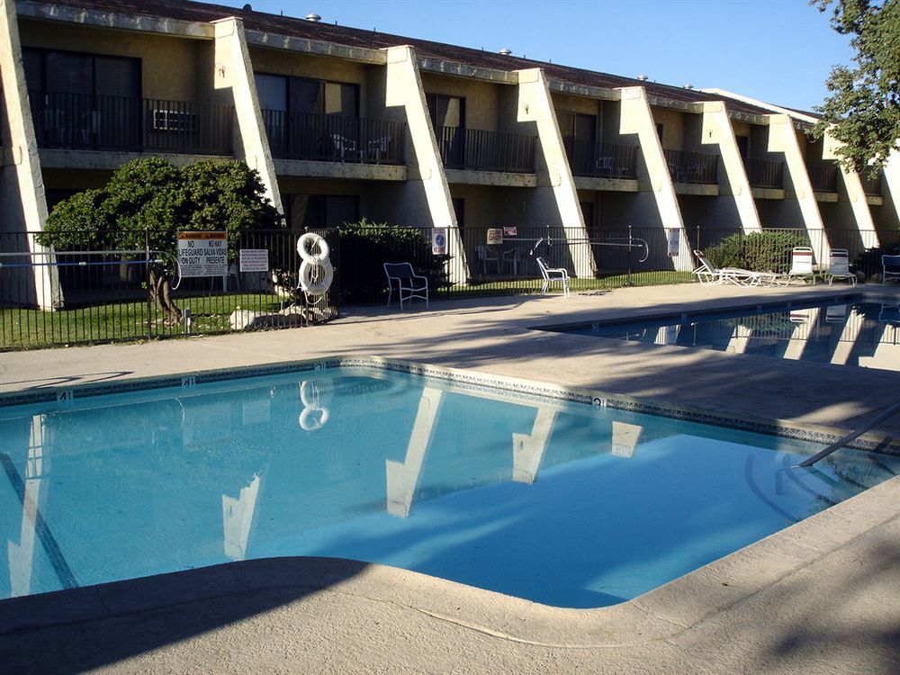 The Inn At Silver Lakes Helendale Εξωτερικό φωτογραφία